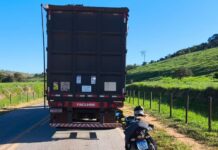 Motociclista e adolescente ficam gravemente feridos após colisão com caminhão em Belo Oriente